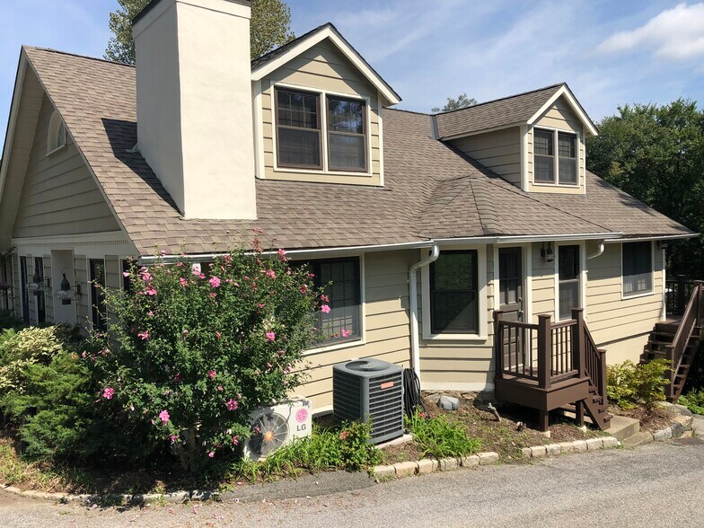 More Photos Of 500 Main St, Armonk Office For Sale