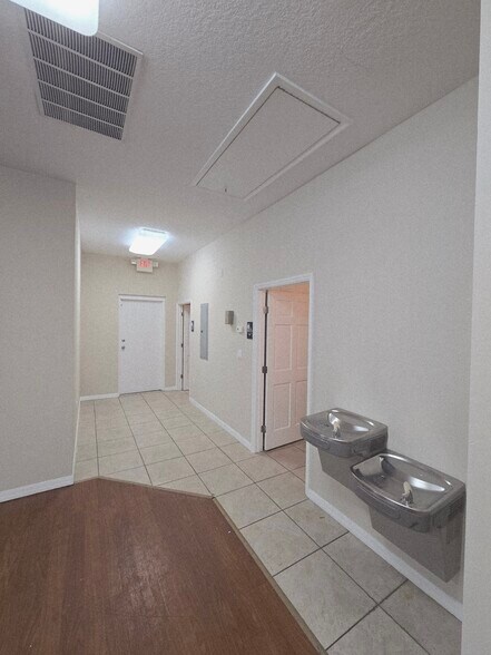 More Photos Of 1708-1718 Lexington Green Ln, Sanford Medical For Sale