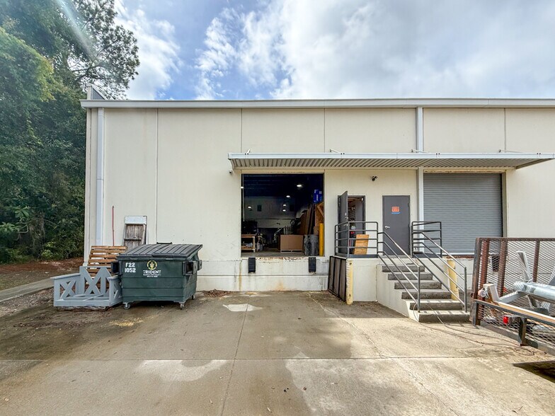 More Photos Of 2300 Clements Ferry Rd, Charleston Warehouse For Lease