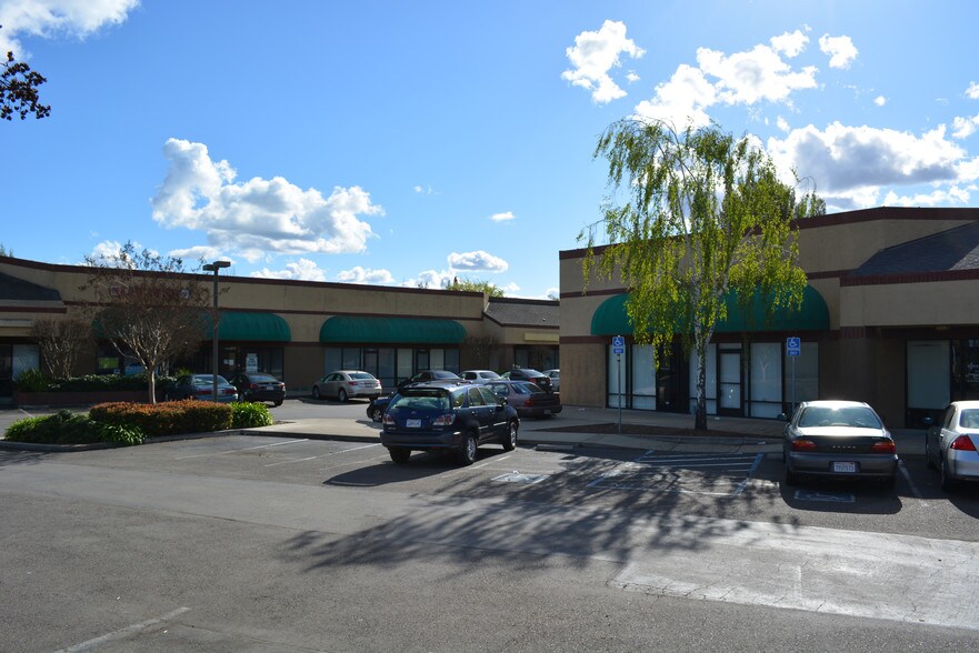 More Photos Of 3410 W Hammer Ln, Stockton Freestanding For Lease