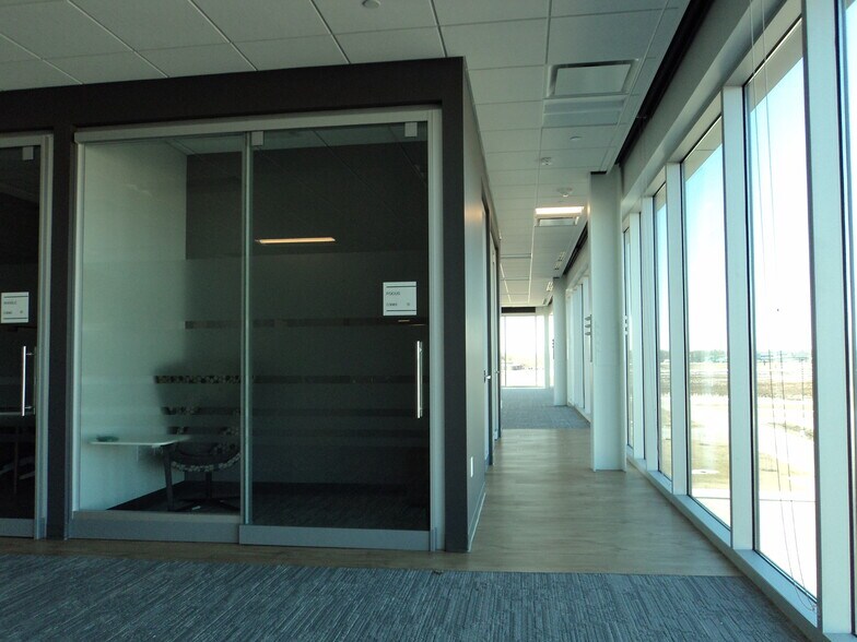 More Photos Of 2020 Innovation Ct, De Pere Office For Lease