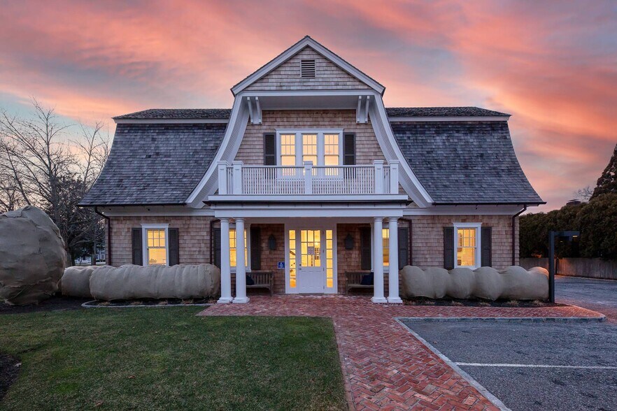 More Photos Of 26 Montauk Hwy, East Hampton Office For Sale