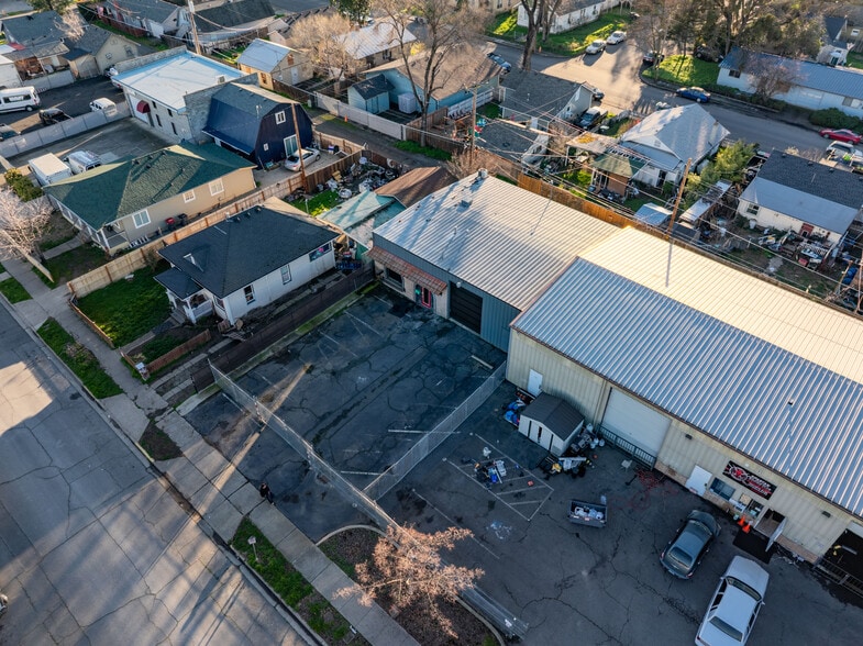 More Photos Of 727 Welch St, Medford Industrial For Sale