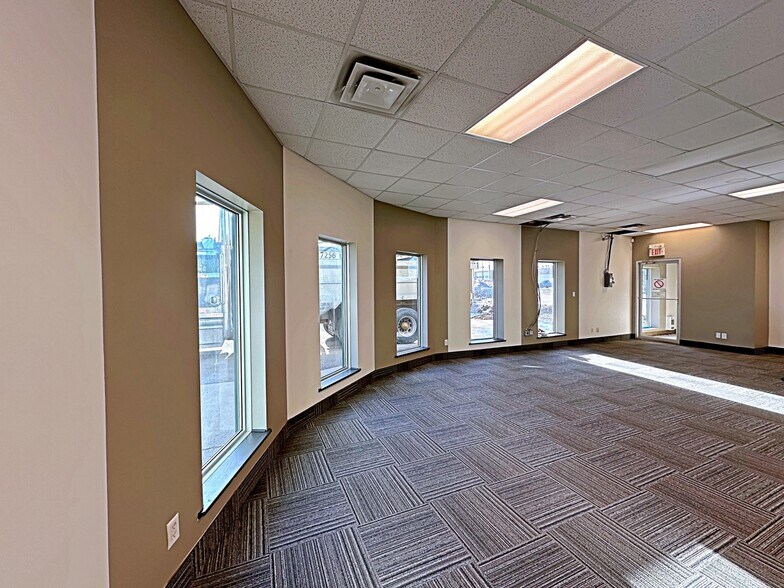 More Photos Of 195 Mackay Cres, Fort McMurray Warehouse For Sale