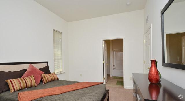 More Photos Of 1220 N King St, Hampton Apartments For Lease