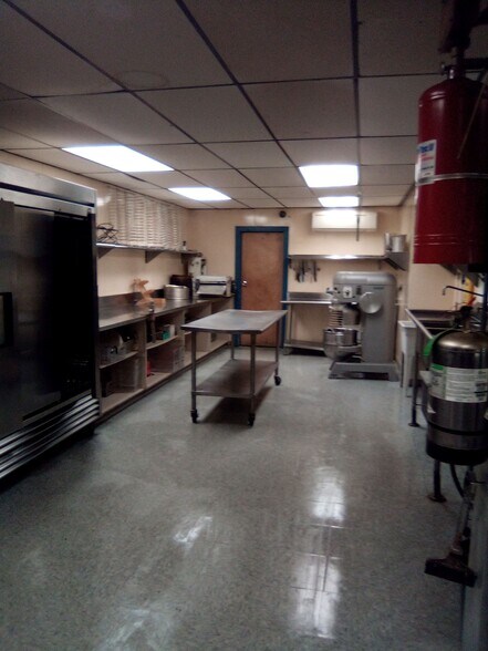 More Photos Of 129 Route 9 E, Wilmington Restaurant For Sale