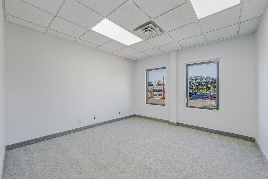 More Photos Of 41 Grand Ave, River Edge Office For Lease