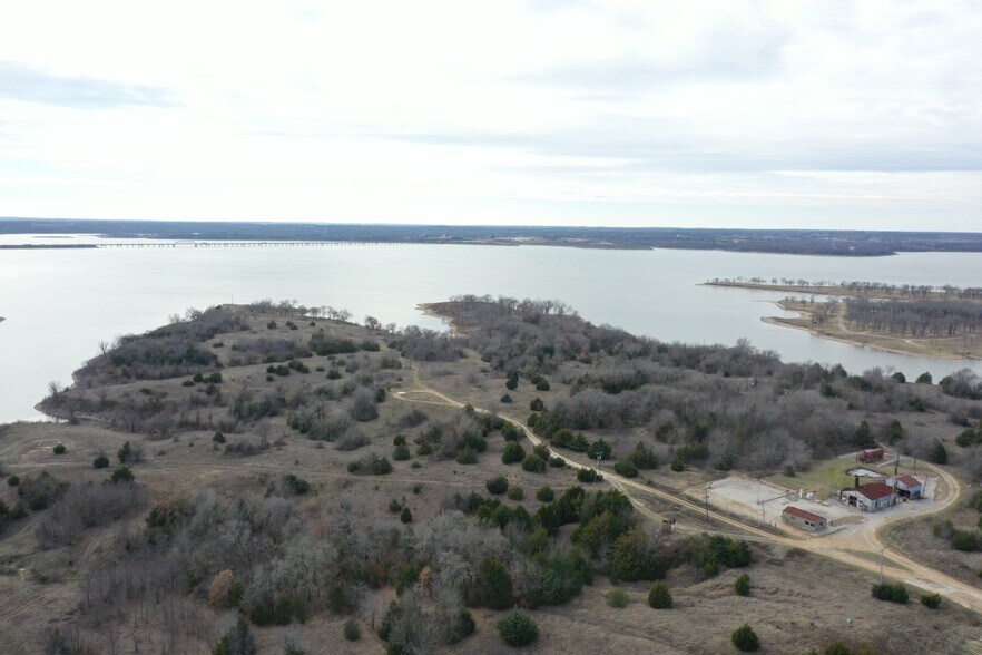 More Photos Of 13947 Reel Ln, Madill Marina For Sale