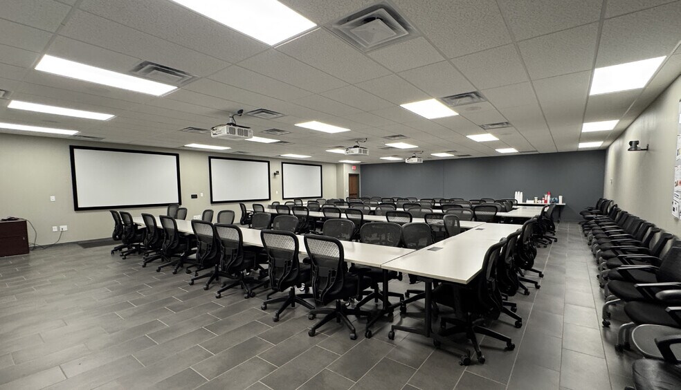 More Photos Of 26170 Highway 281 Spur, Geary Office For Lease