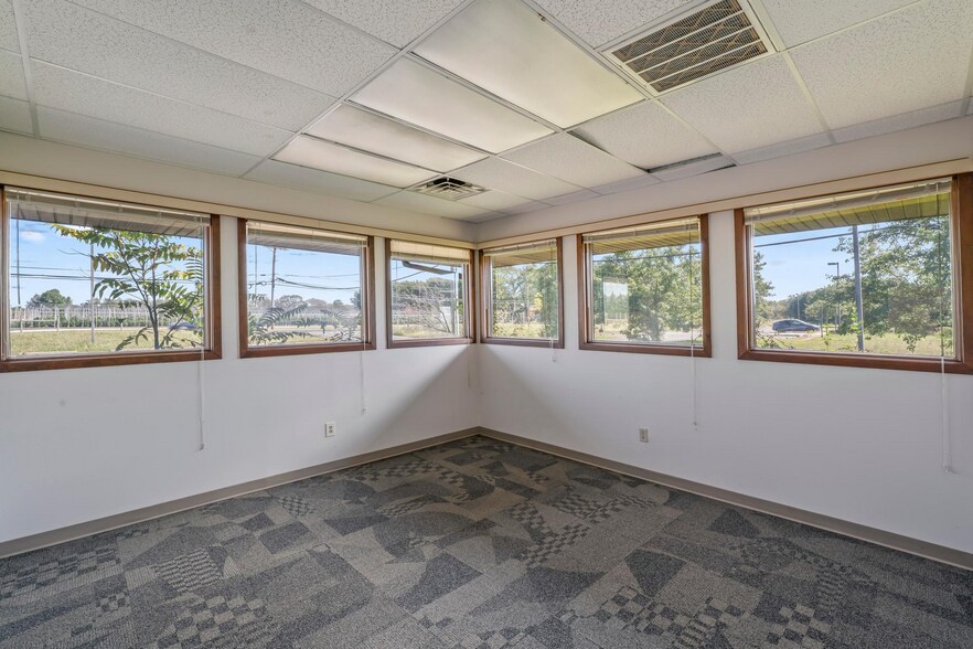More Photos Of 614 Union Rd, Vineland Office For Sale