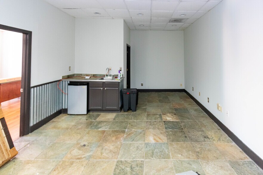 More Photos Of 115 W Saratoga St, Baltimore Storefront Retail Residential For Sale