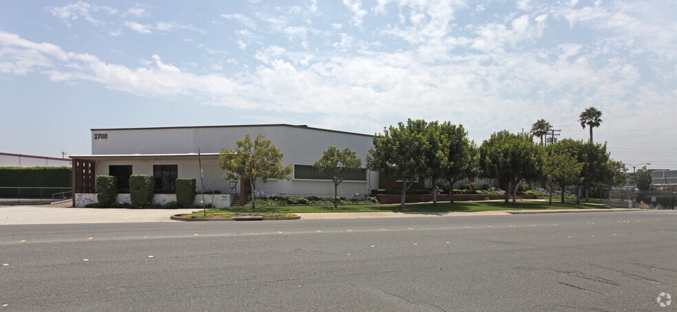 More Photos Of 2700 Eastern Ave, Commerce Warehouse For Lease