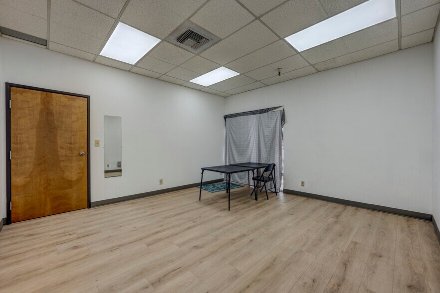 More Photos Of 575-585 Reactor Way, Reno Distribution For Lease