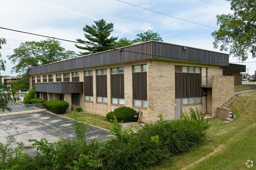 More Photos Of 2220 N Monroe St, Decatur Medical For Sale