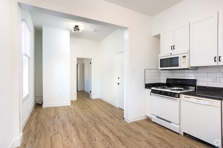 More Photos Of 2031-2033 Curtis St, Denver Apartments For Lease