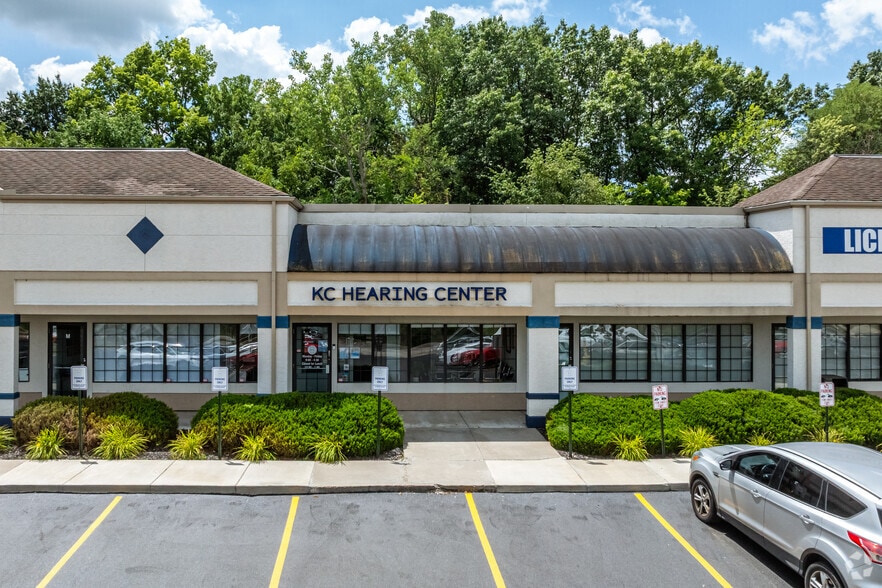 More Photos Of 17601 E 40 Hwy, Independence Unknown For Lease