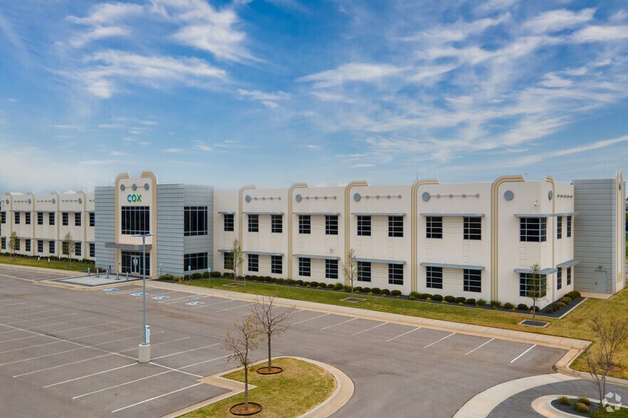 More Photos Of 715 NE 122nd St, Oklahoma City Office For Lease