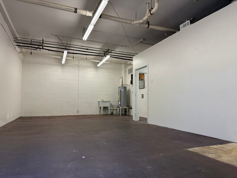 More Photos Of 4825 Trousdale Dr, Nashville Storefront For Lease