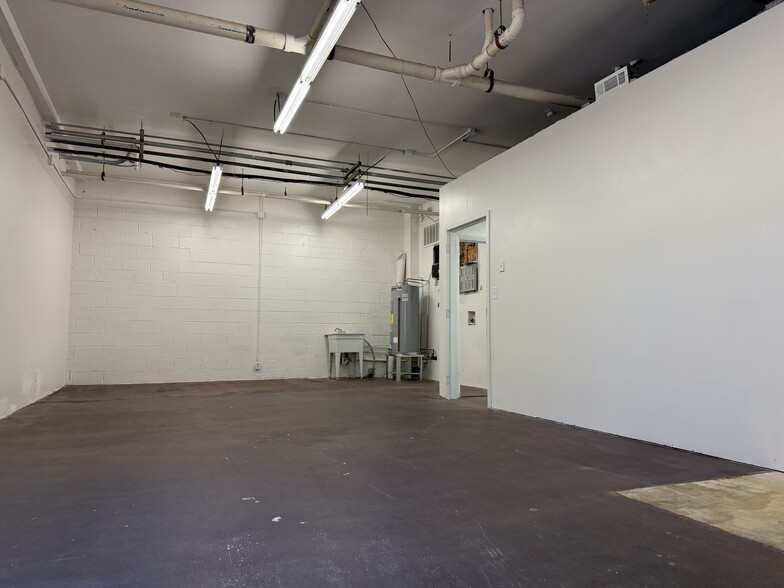 More Photos Of 4825 Trousdale Dr, Nashville Storefront For Lease