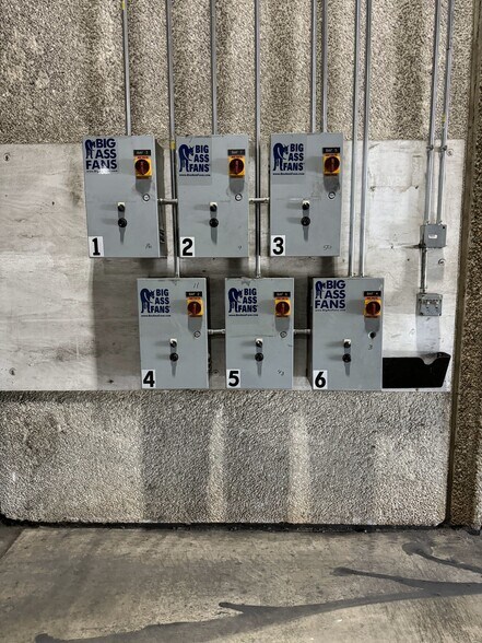 More Photos Of 2294 Molly Pitcher Hwy, Chambersburg Distribution For Lease