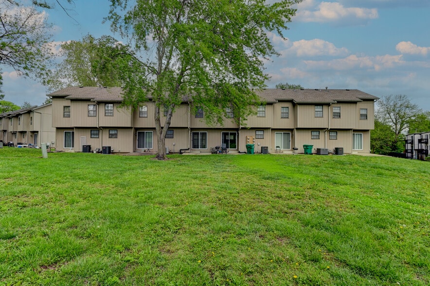 More Photos Of 9730-9768 Locust St, Kansas City Apartments For Sale