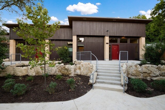 More Photos Of 3050 Eisenhauer Rd, San Antonio Apartments For Sale