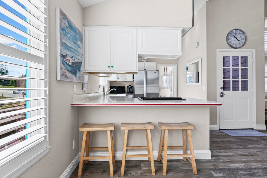 More Photos Of 768 El Morro Ave, San Luis Obispo Specialty For Sale