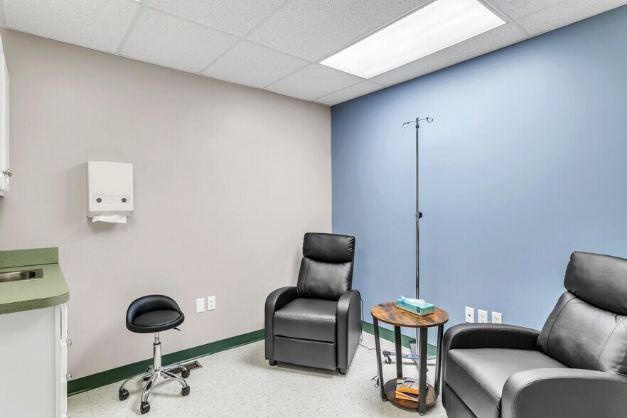 More Photos Of 800 College Hwy, Southwick Medical For Sale