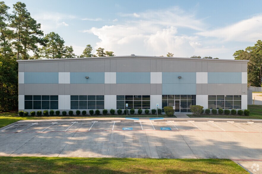 Primary Photo Of 27601 Commerce Oaks Dr, Conroe Warehouse For Lease