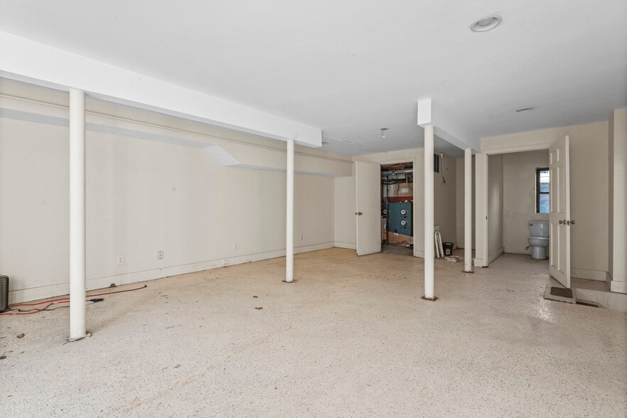 More Photos Of 132-134 S Swan St, Albany Office Residential For Sale