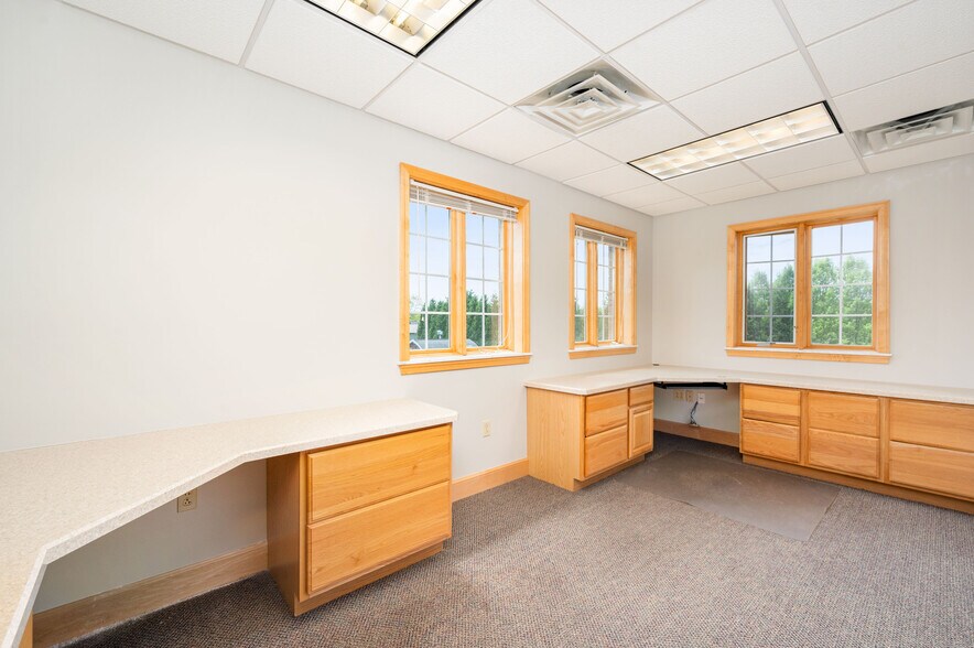 More Photos Of 3135 Wilmington Rd, Neshannock Medical For Lease