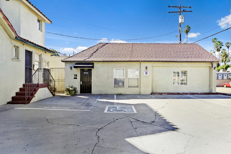 More Photos Of 7121 Magnolia Ave, Riverside Office For Sale