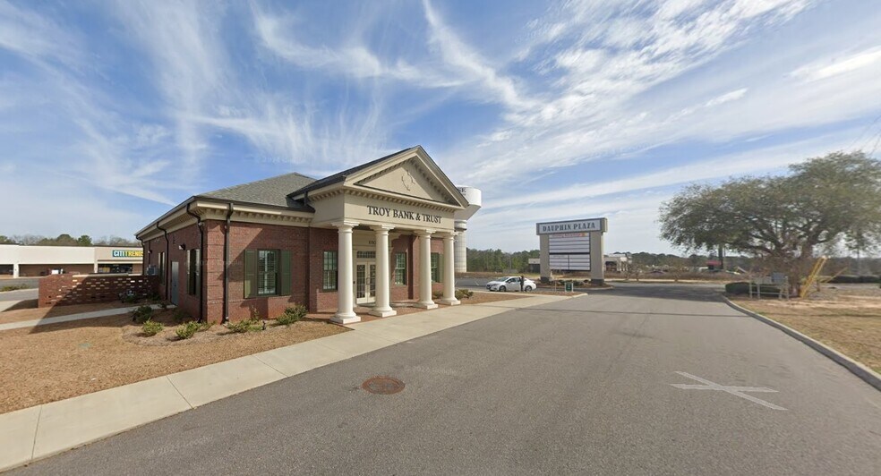More Photos Of 1032 Boll Weevil Cir, Enterprise Storefront For Lease