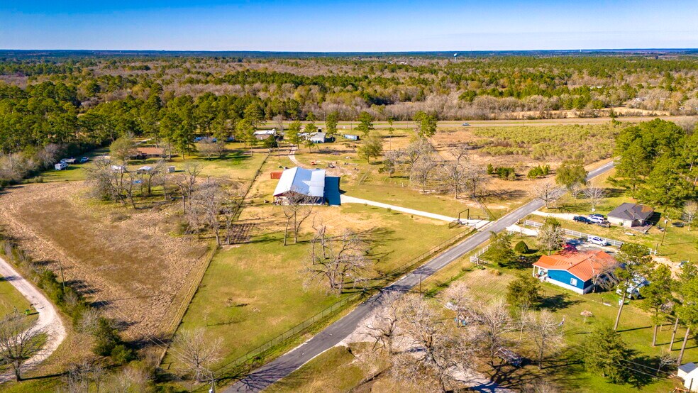 More Photos Of 3070 State Highway 19, Huntsville Specialty For Sale