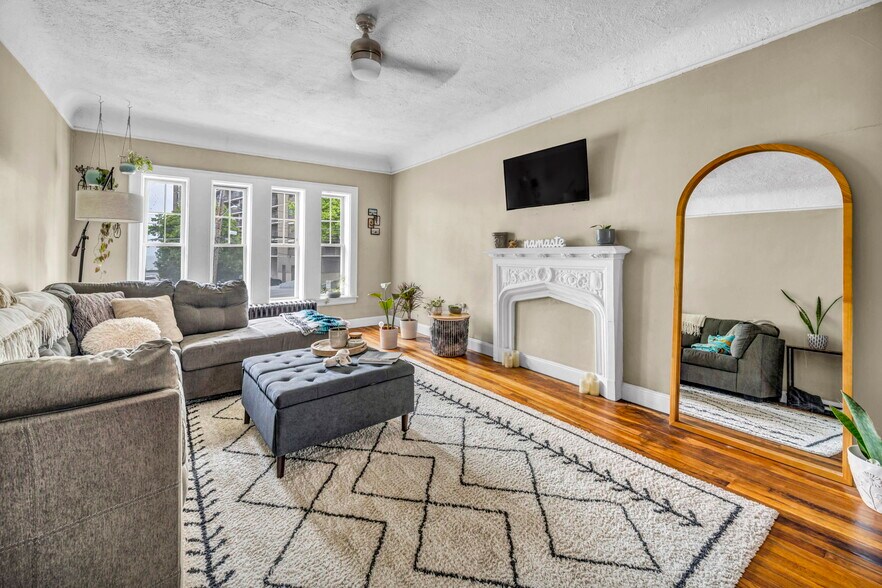 More Photos Of 12065 Edgewater Dr, Lakewood Apartments For Sale