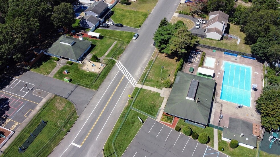 More Photos Of 9-10 Glenmere Ln, Coram General Retail For Sale