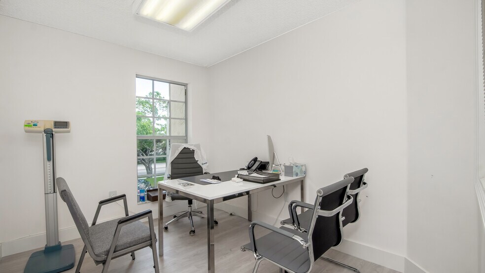 More Photos Of 7777 N University Dr, Tamarac Medical For Sale