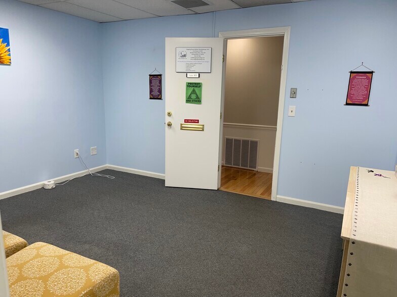 More Photos Of 344-350 Silas Deane Hwy, Wethersfield Medical For Lease