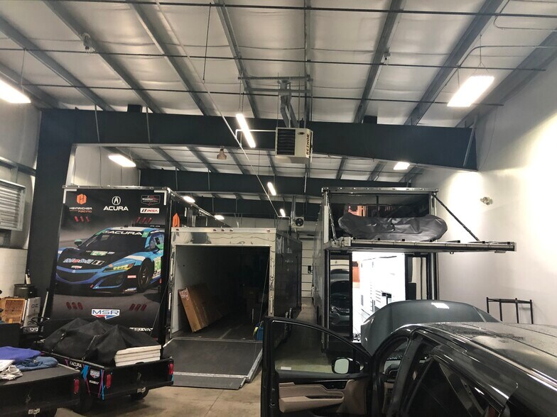 More Photos Of 114 Venture Dr, Pataskala Warehouse For Lease