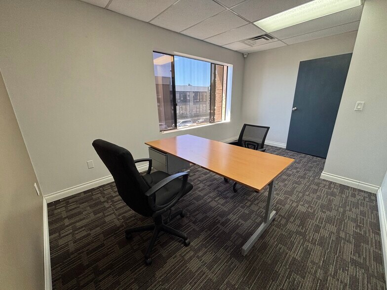 More Photos Of 7670 Opportunity Rd, San Diego Office For Lease