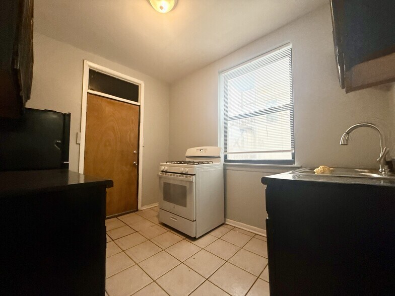 More Photos Of 6734 S East End Ave, Chicago Apartments For Sale