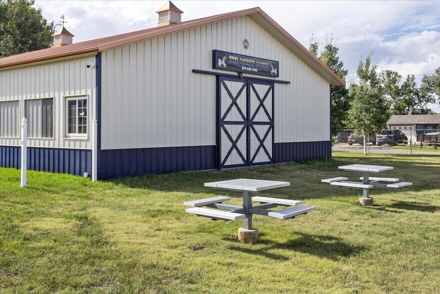 More Photos Of 1902 Avenue C, Cheyenne Self Storage For Lease