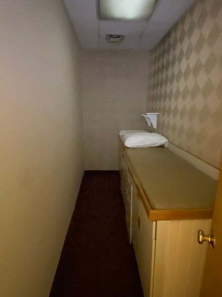 More Photos Of 125 Strawberry Hill Ave, Stamford Medical For Sale