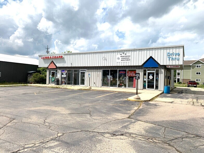 More Photos Of 1312 Hamilton St, Stoughton General Retail For Sale