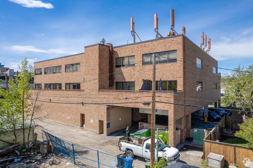 More Photos Of 1010 1st Ave NE, Calgary Medical For Lease