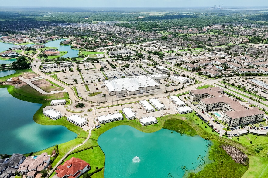 More Photos Of 5501 Cabrera Dr, Sugar Land Unknown For Lease