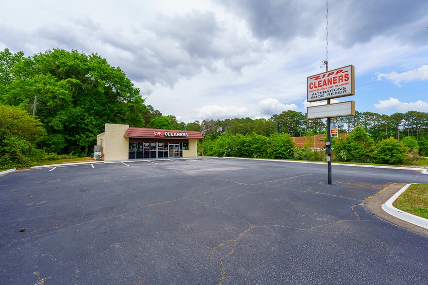 More Photos Of 1735 Highway 138 SW, Riverdale General Retail For Sale