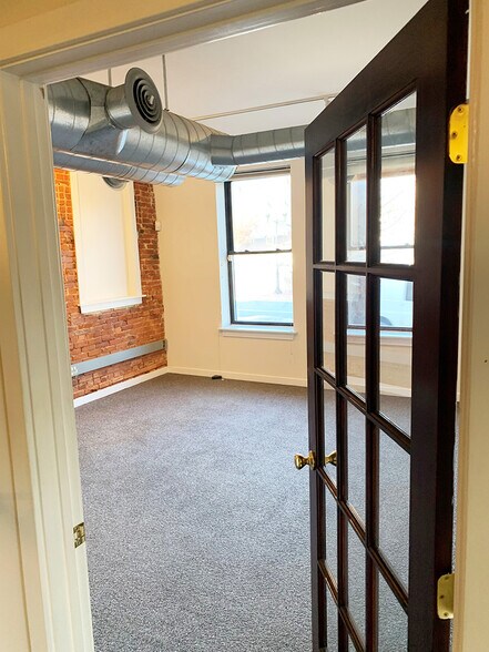 More Photos Of 300 Martin Luther King Blvd, Wilmington Office For Lease