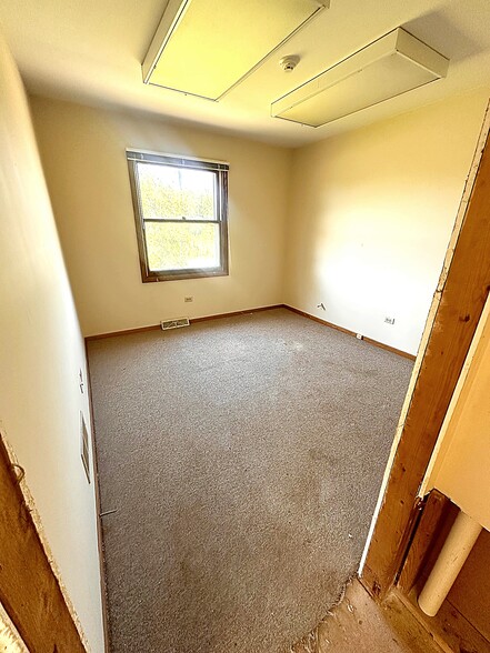 More Photos Of 23060 S Cicero Ave, Richton Park Office For Sale