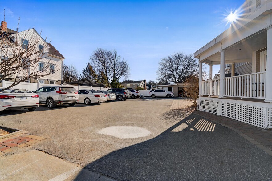 More Photos Of 982 Mineral Spring Ave, North Providence Office For Sale